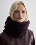 Fleur Snood in Wool Cashmere, Deep Plum - Veronica De Piante