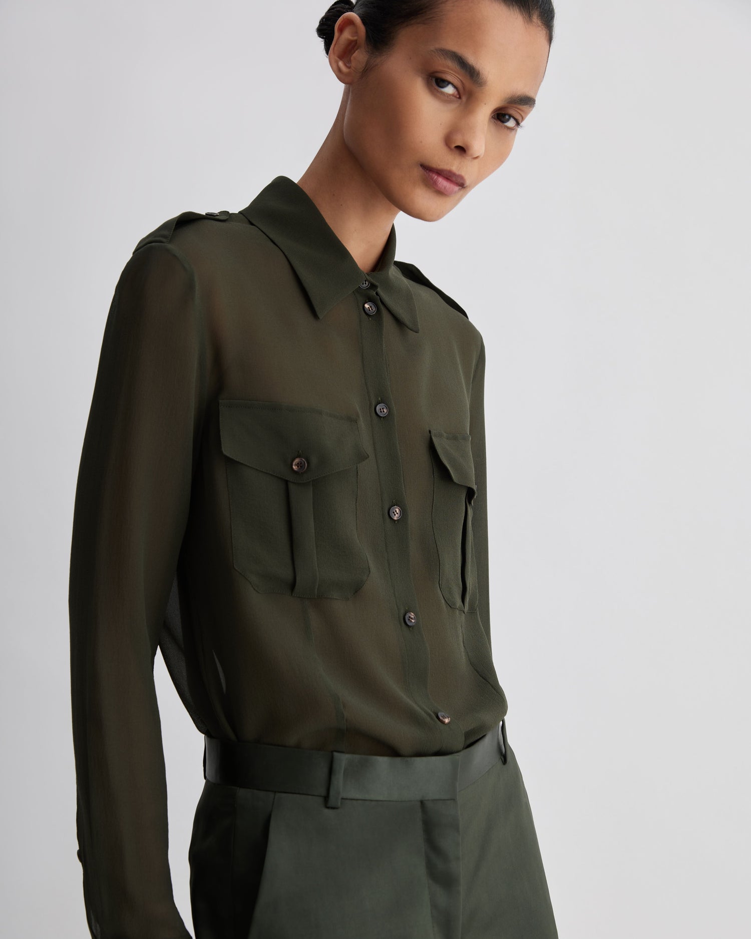 Daphne Shirt in Silk, Olive - Veronica De Piante