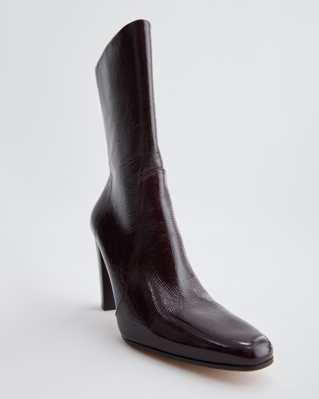 Veronica De Piante Gaia heeled ankle boots in burgundy patent leather, stylish shoes with block heel and ankle height.