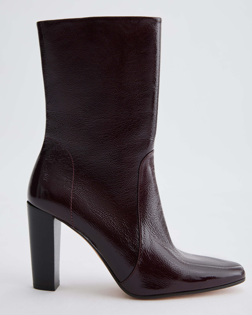 Veronica De Piante Gaia heeled ankle boots in burgundy patent leather, stylish shoes with a sleek design and pointed toe.