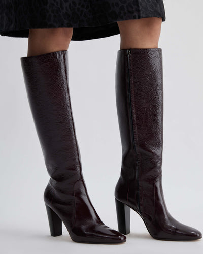 Veronica De Piante Anouk high boots in burgundy patent leather, stylish shoes with a sleek, shiny finish.