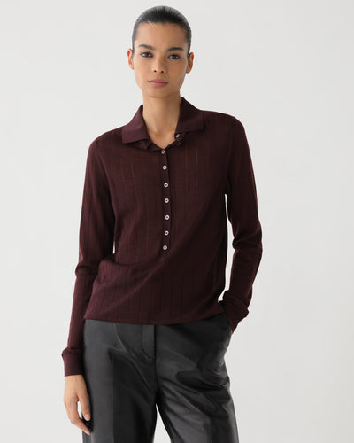 Veronica De Piante Luna Polo in Burgundy cashmere knitwear, featuring a classic collar and soft texture, styled on a mannequin.