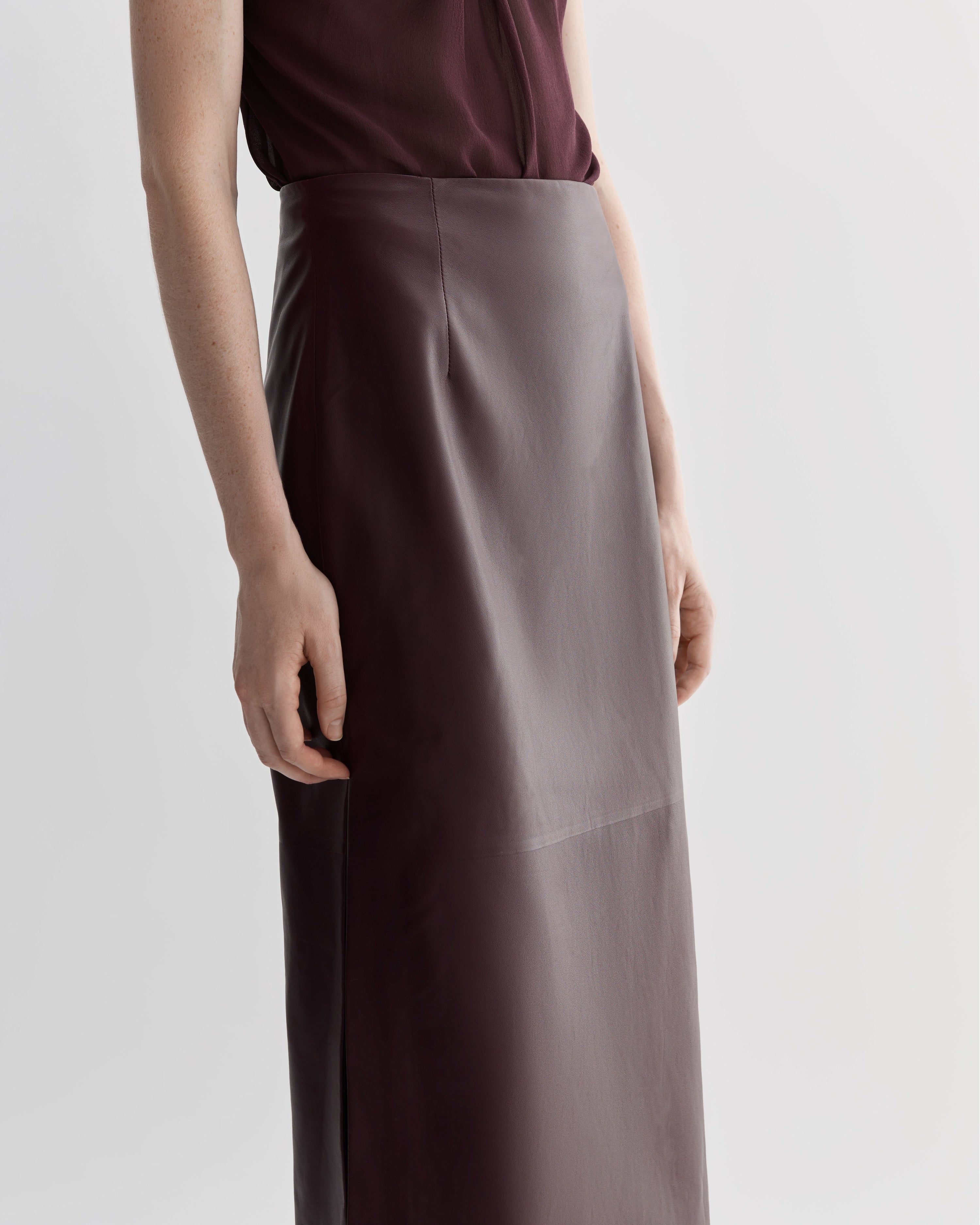 Gisele Skirt in Nappa Leather, Maroon