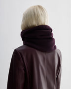 Fleur Snood in Wool Cashmere, Deep Plum - Veronica De Piante
