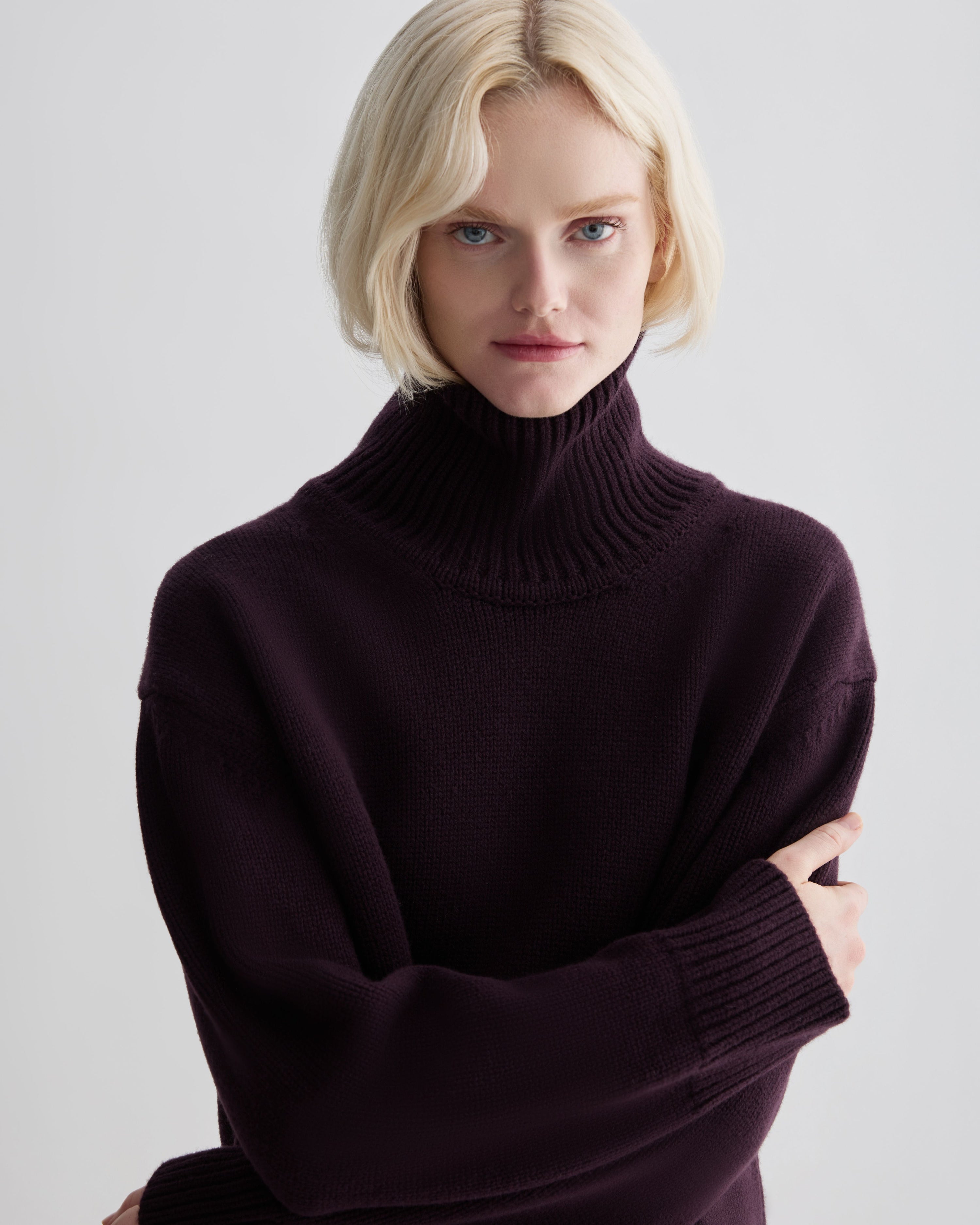 Delphine Sweater in Wool Cashmere, Deep Plum