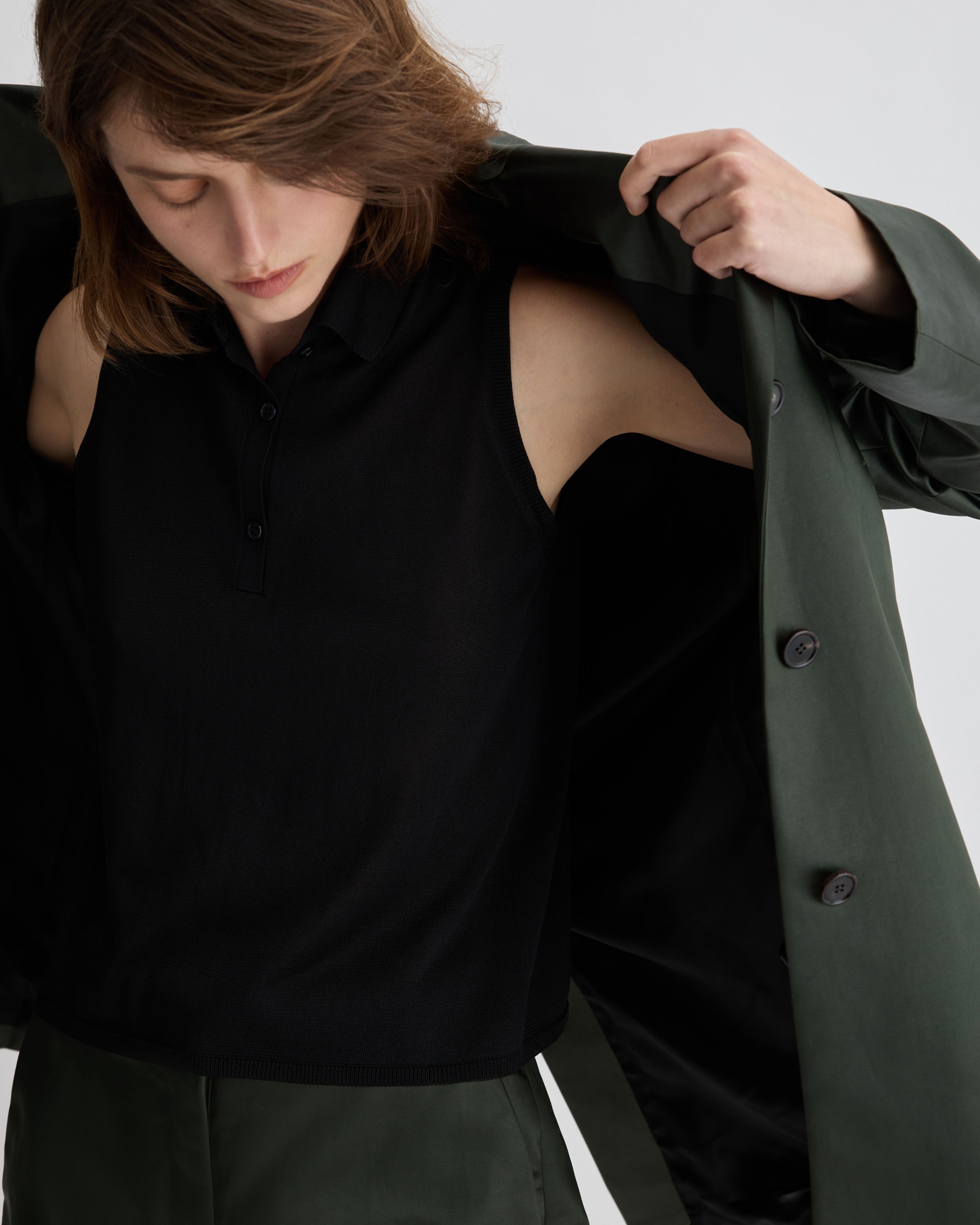 Selma Polo Vest in Silk Knit, Black - Veronica De Piante