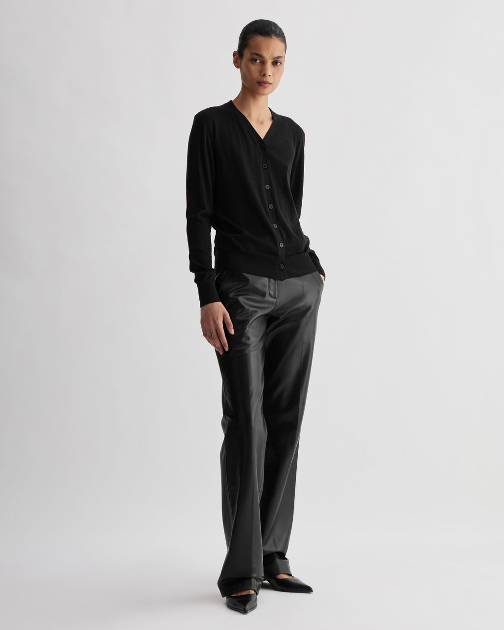 Katie Cardigan in Merino Wool, Black - Veronica De Piante