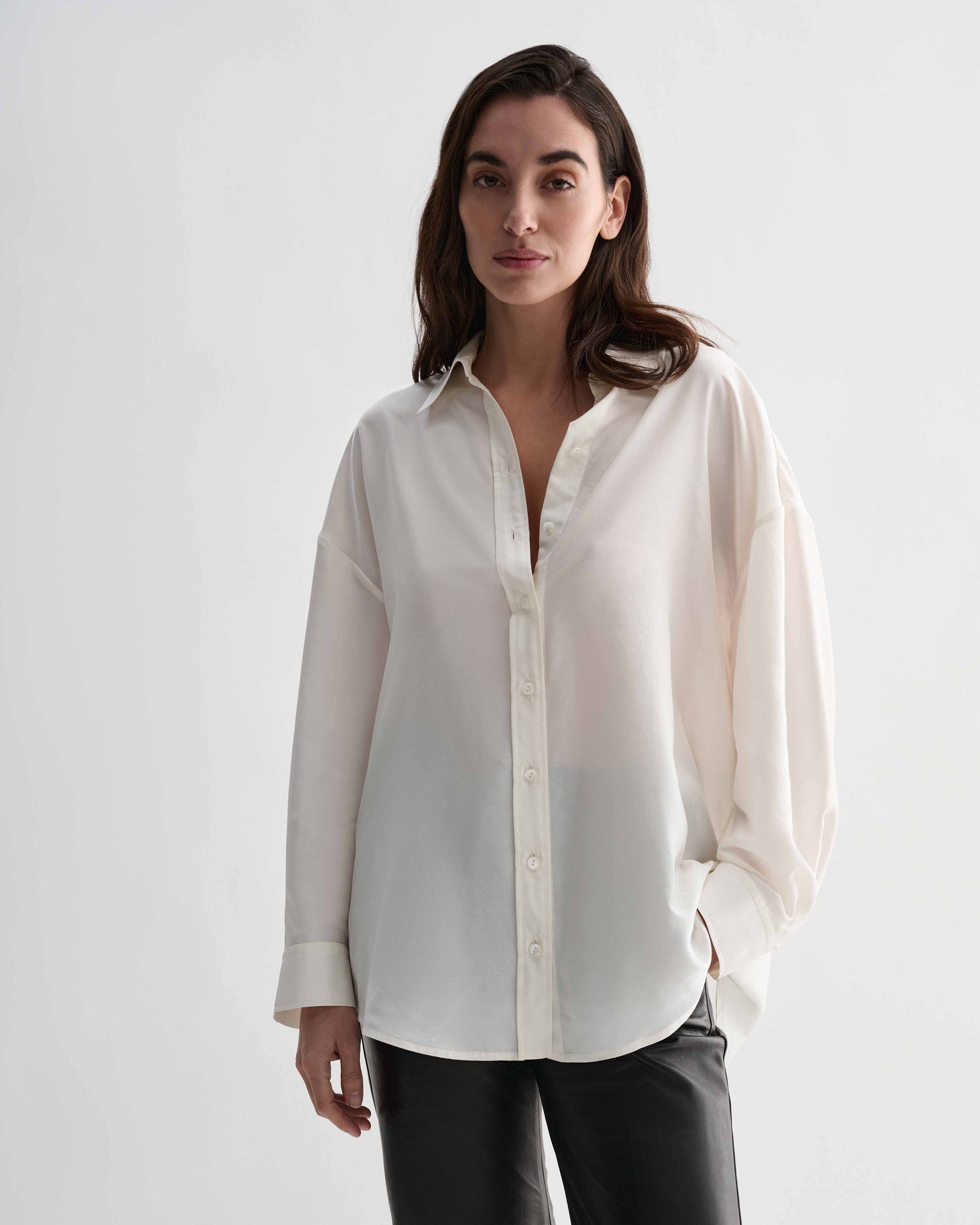 Off-white silk Maren shirt by Veronica De Piante, featuring a sleek design and elegant fabric for stylish tops.