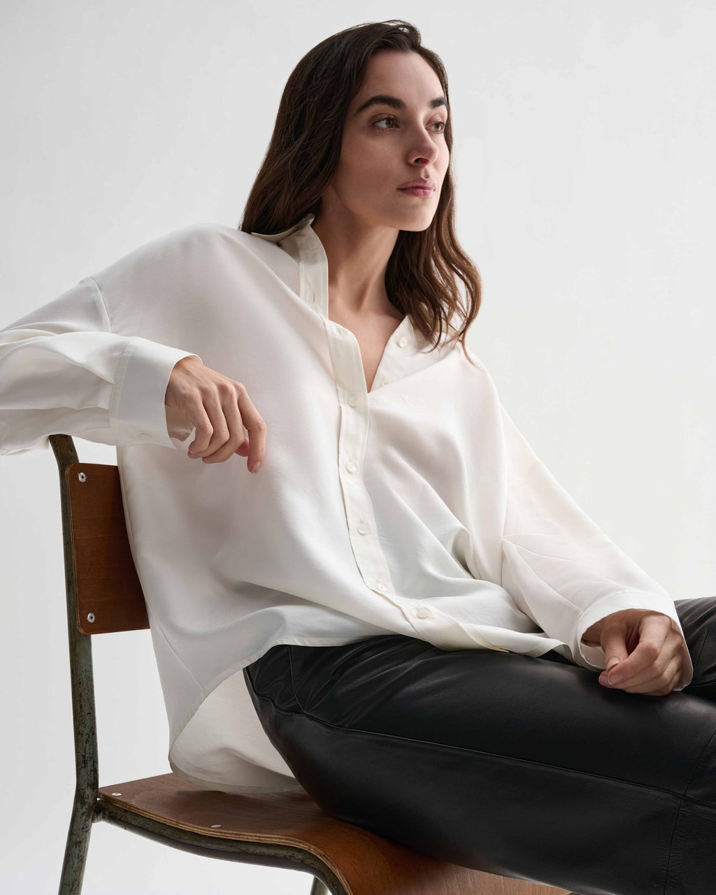 Off-white silk Maren shirt by Veronica De Piante, featuring a classic top with elegant drape and refined tailoring.