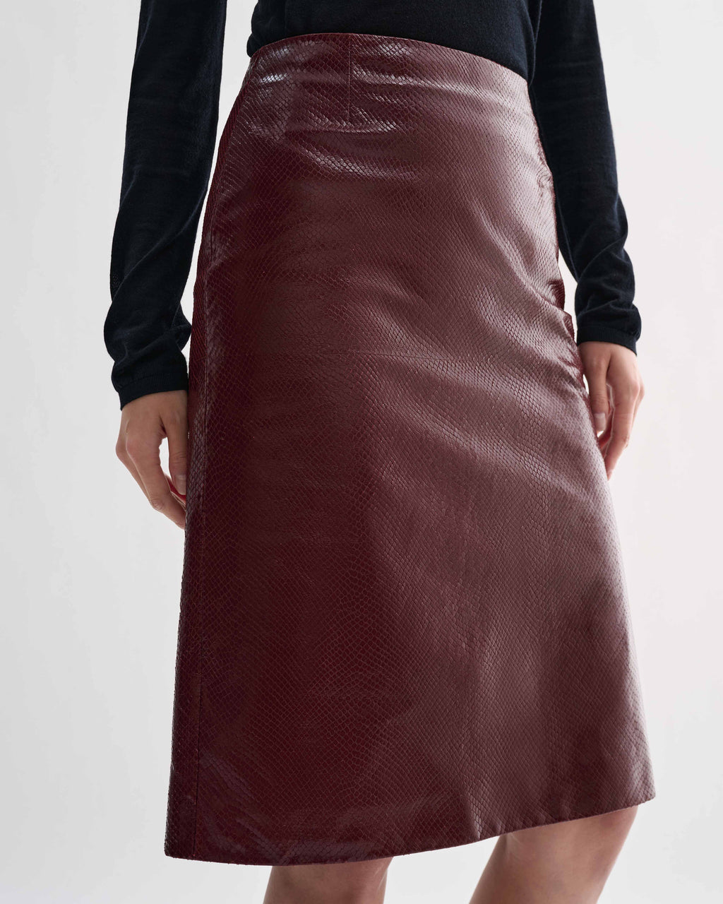 Noelia Skirt in Dark Red embossed leather pencil skirt, semi-gloss snakeskin, worn by model