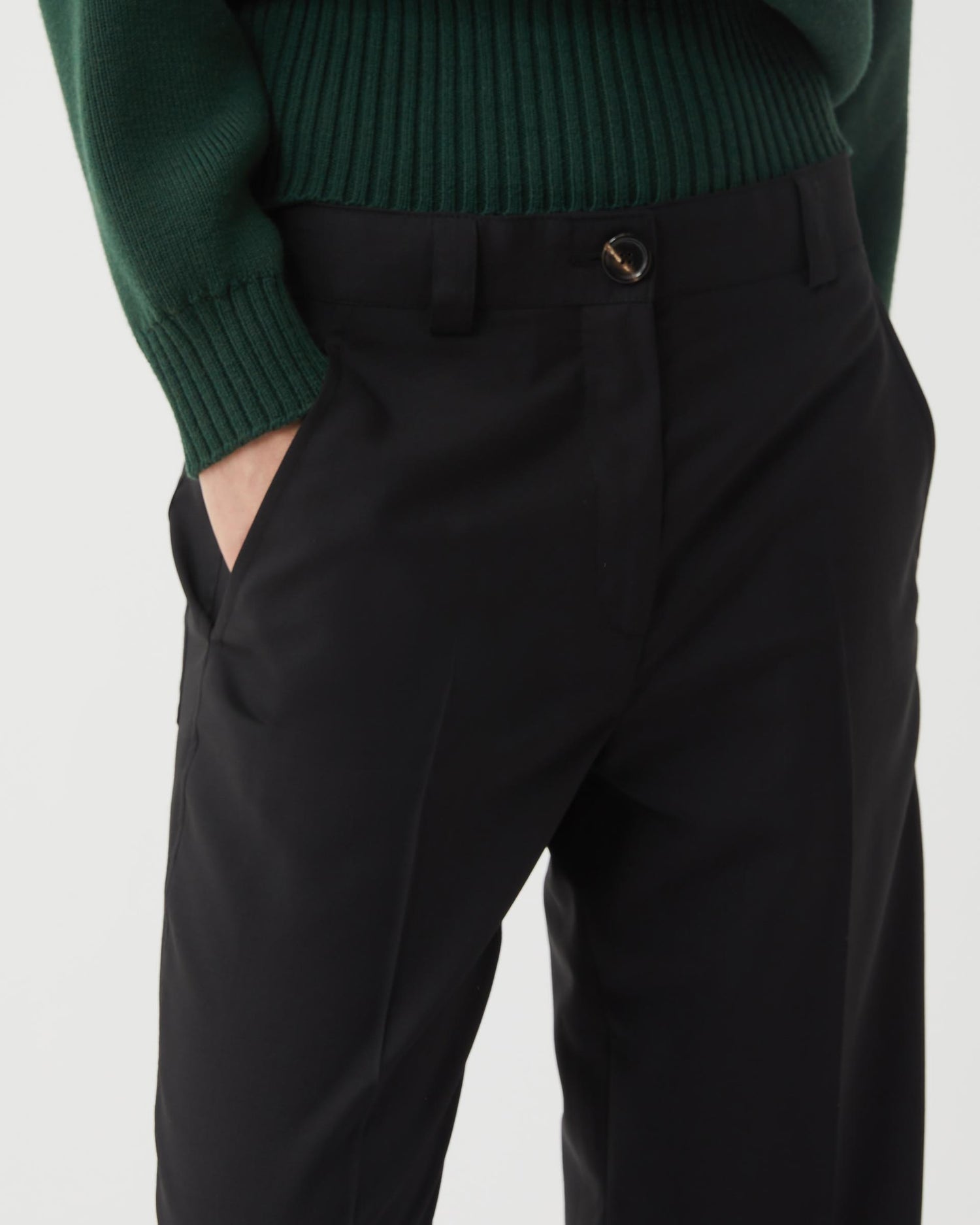 Avery Trouser in Light Wool Suiting, Black