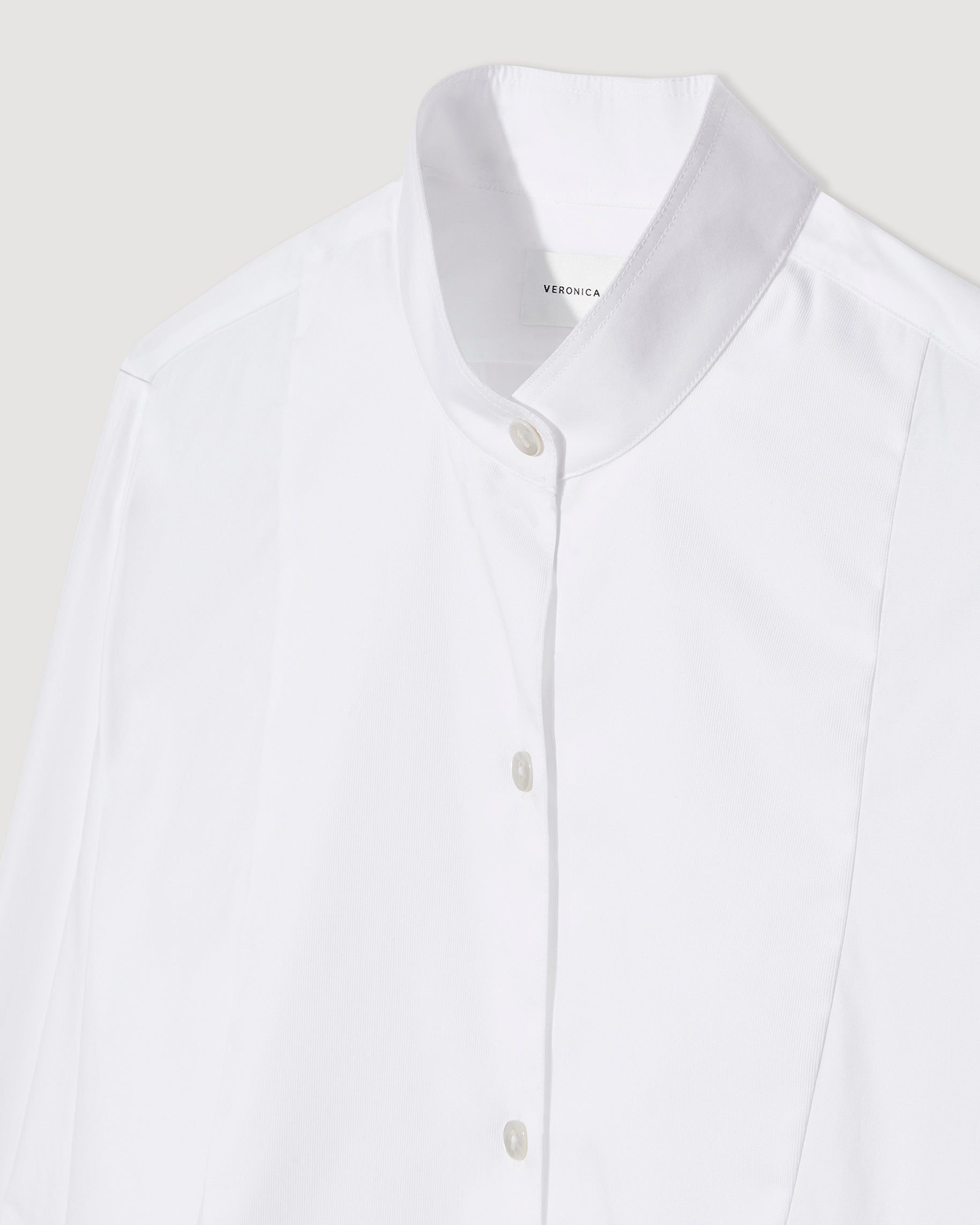 White cotton poplin tuxedo shirt by Veronica De Piante, featuring a classic design and elegant collar details.