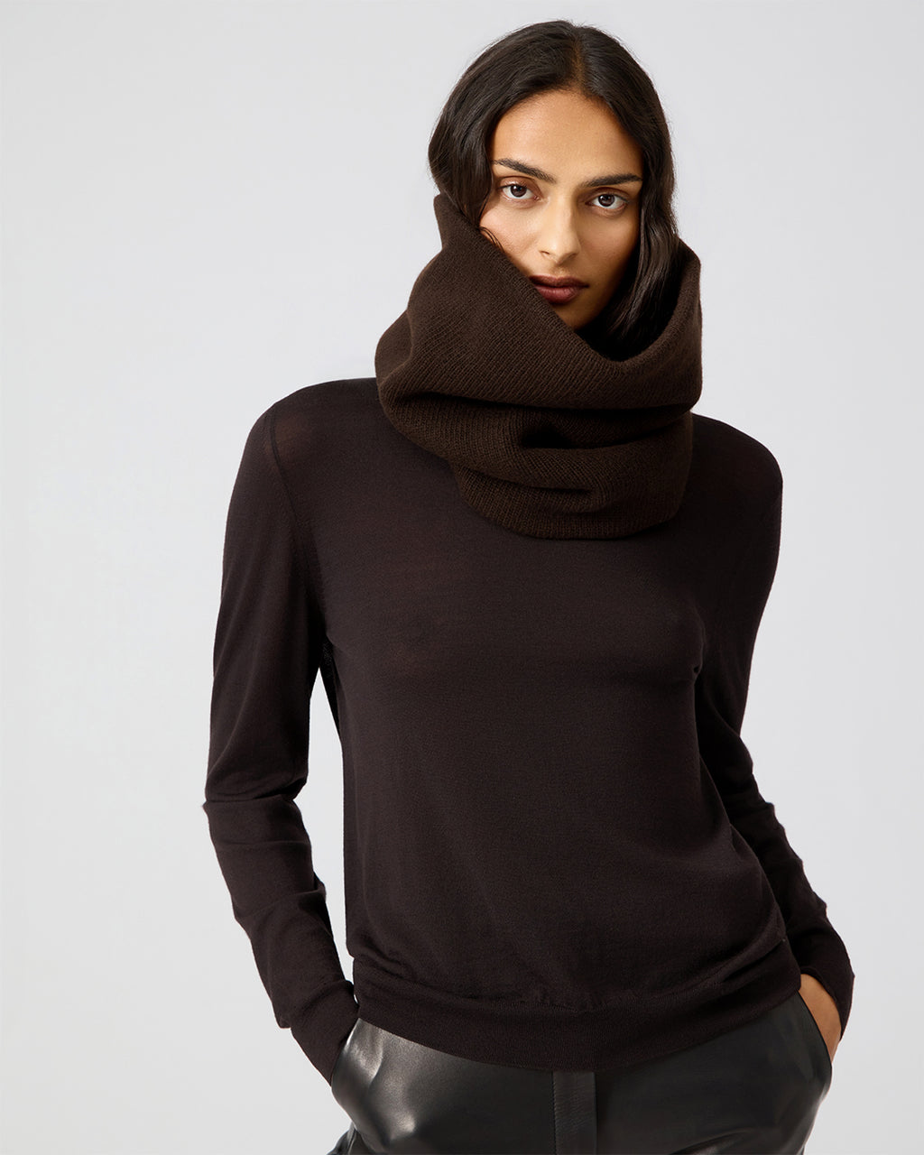 Fleur Snood In Wool Cashmere, Chocolate