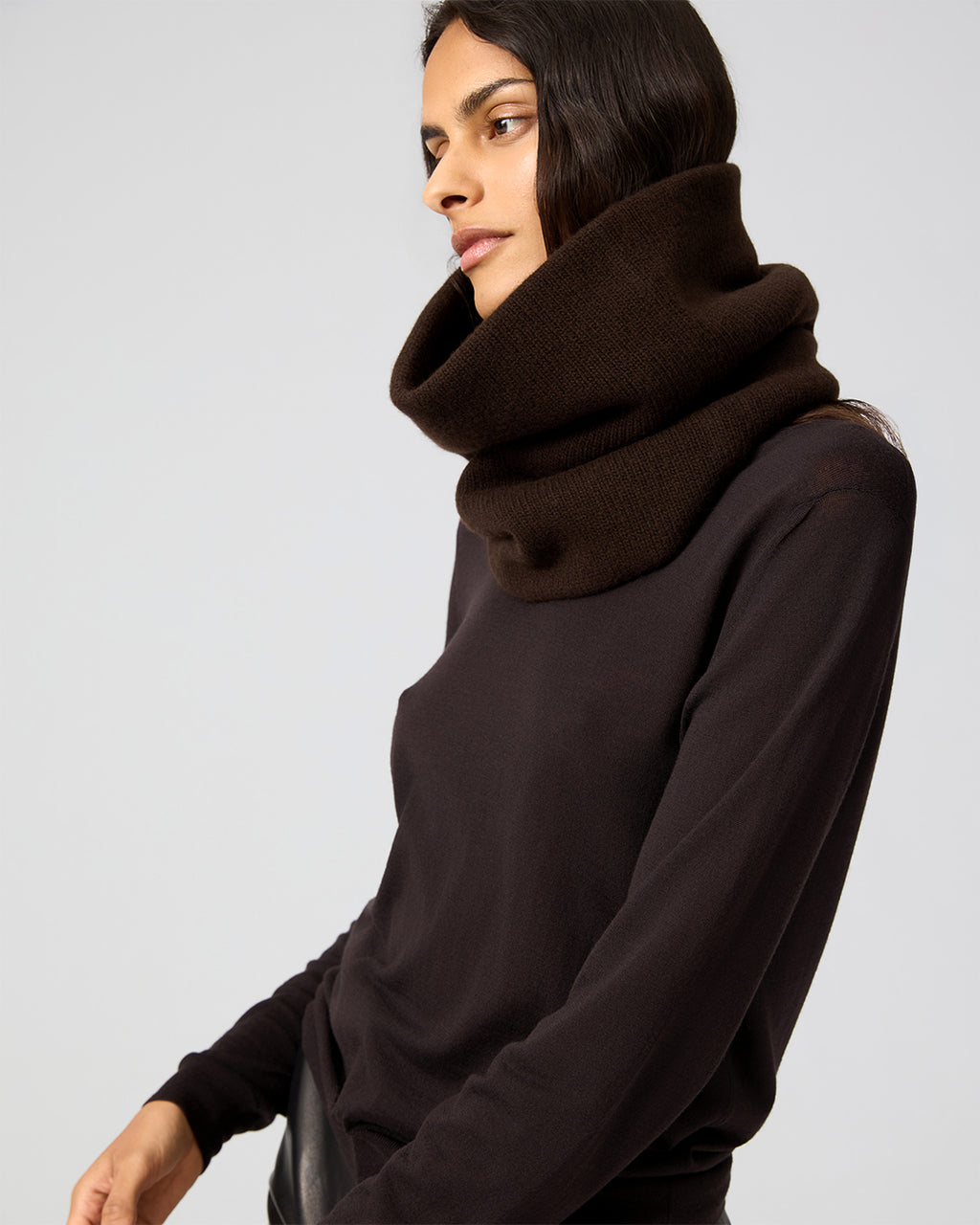 Fleur Snood In Wool Cashmere, Chocolate