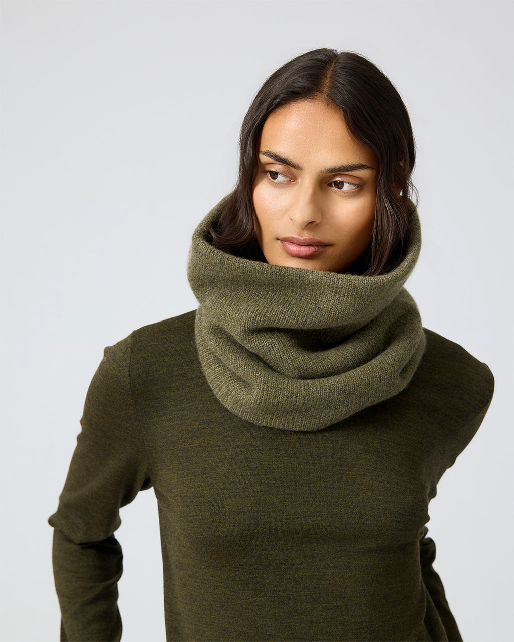 Fleur Snood In Wool Cashmere, Olive