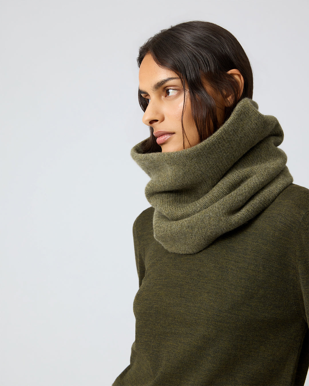 Fleur Snood In Wool Cashmere, Olive