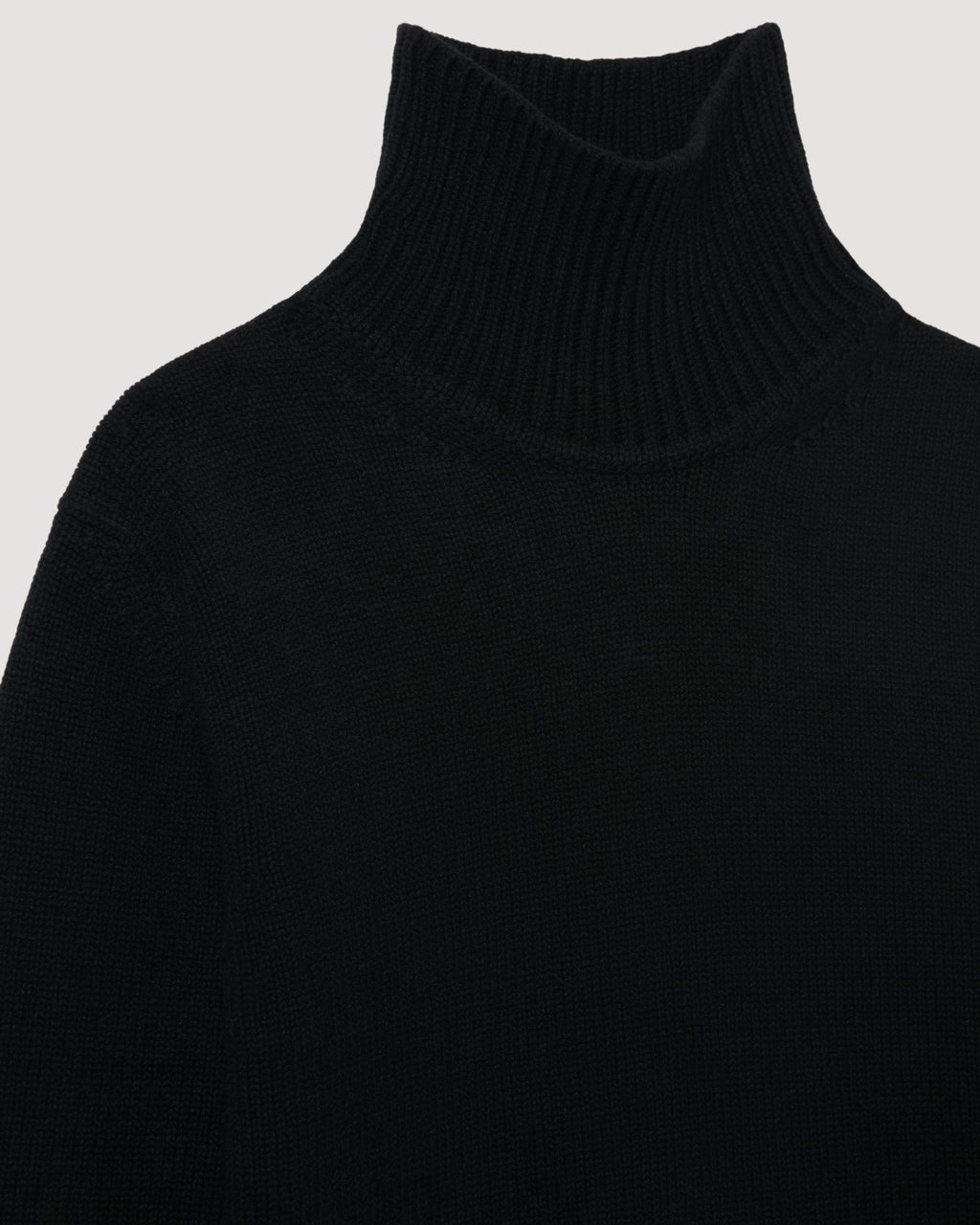Black Delphine sweater in wool cashmere by Veronica De Piante, featuring a cozy knitwear design.