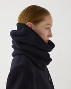 Fleur Snood in Wool Cashmere, Black - Veronica De Piante