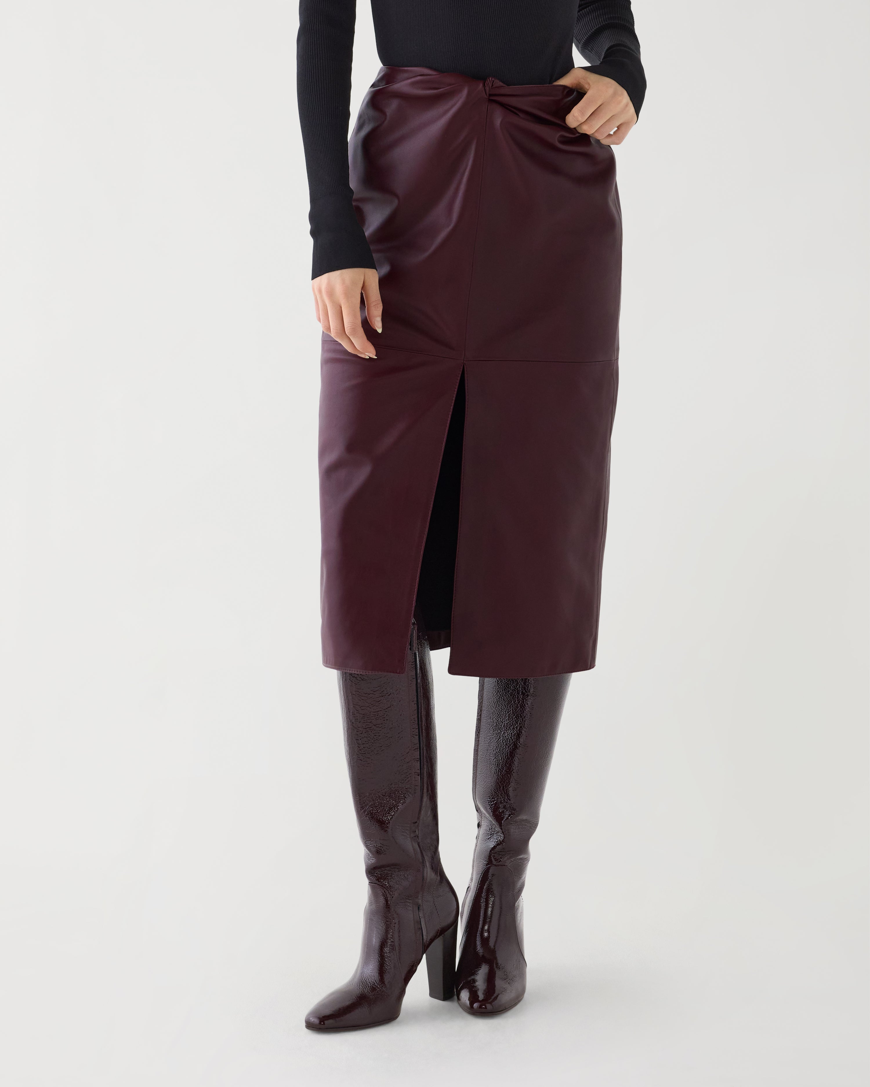 Mira Skirt in Light Weight Leather,  Plum