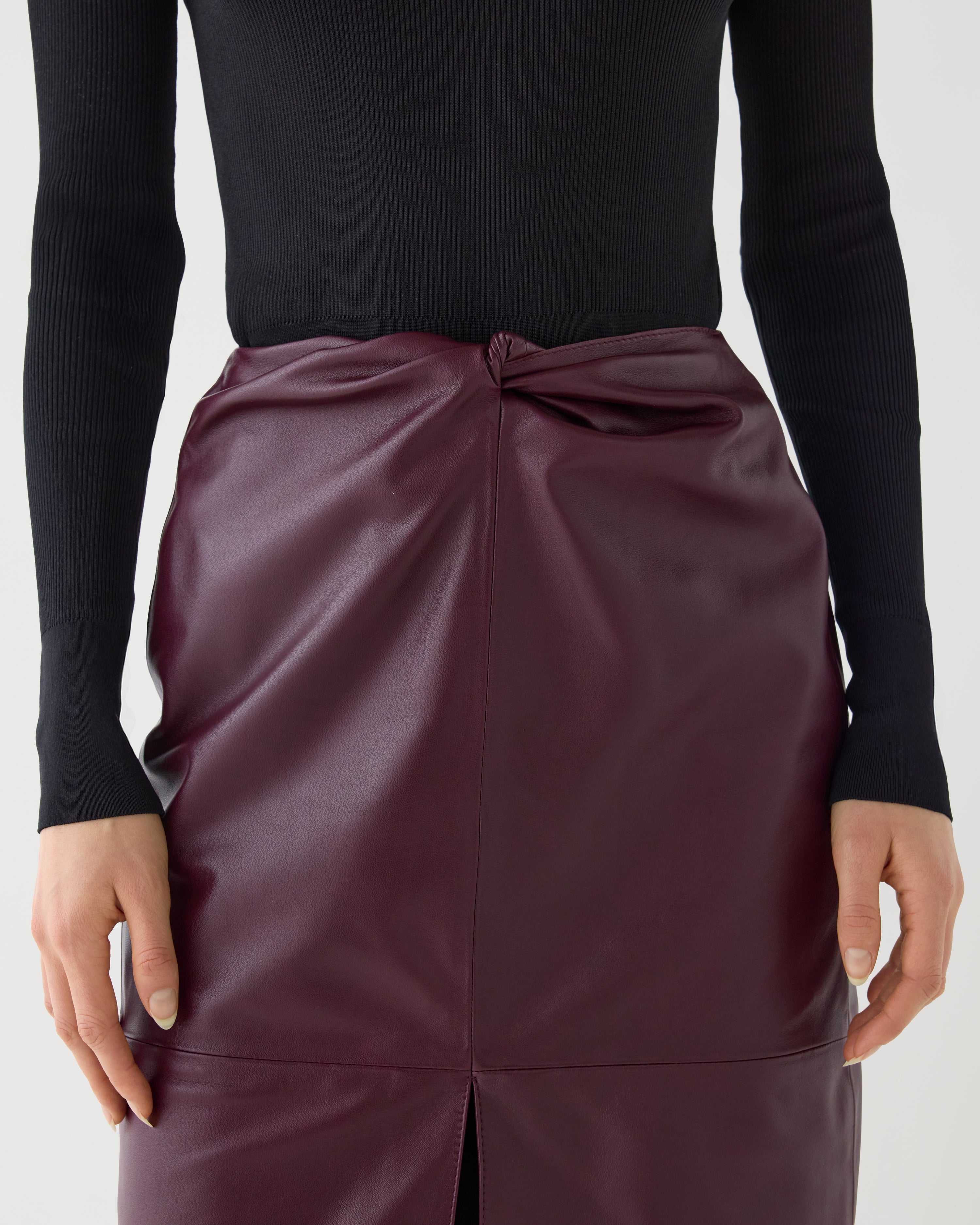 Mira Skirt in Light Weight Leather,  Plum