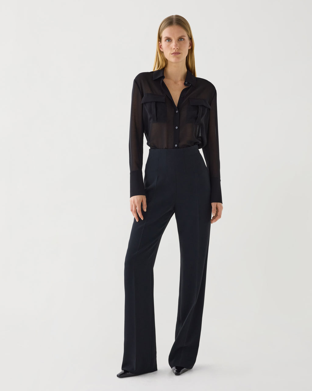 Black Naya trouser in stretch viscose crepe, stylish women's bottoms with tailored fit and sleek design.