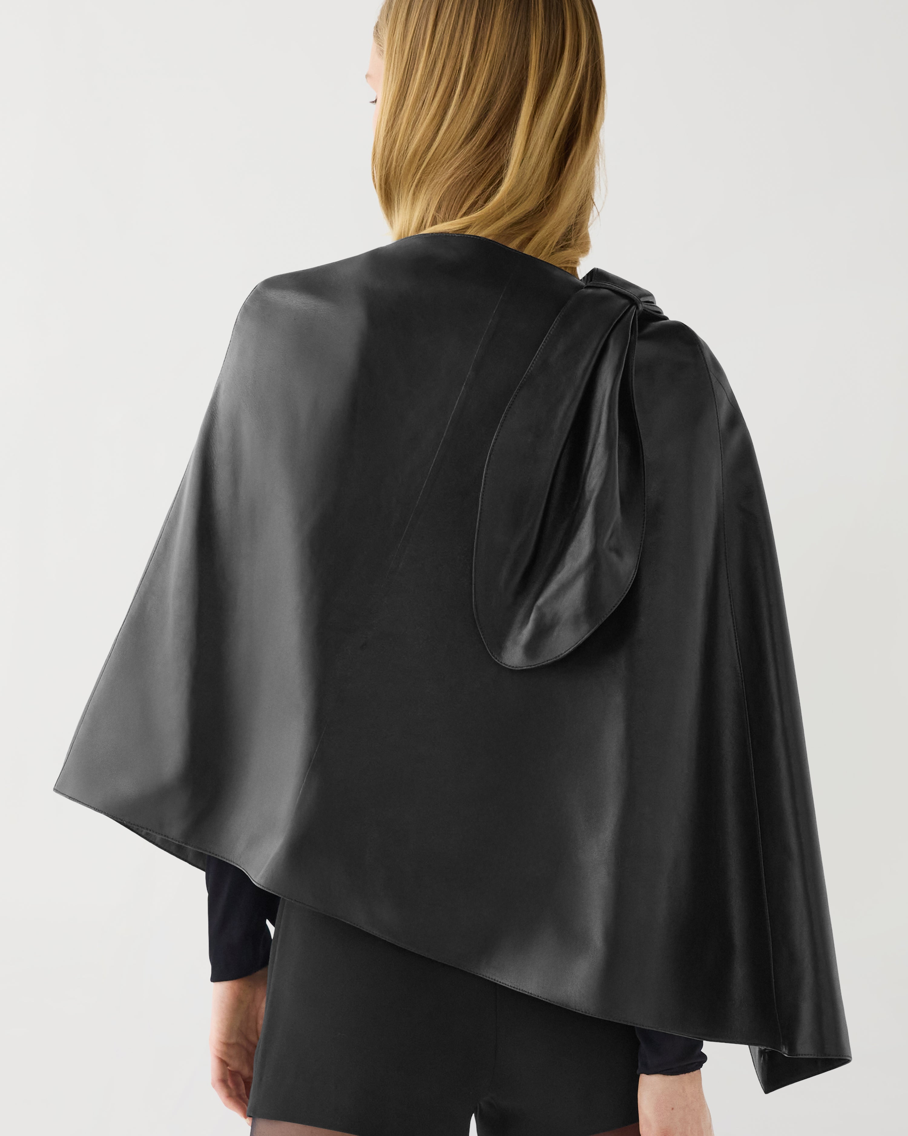Keeva Cape in Lightweight Nappa Leather, Black