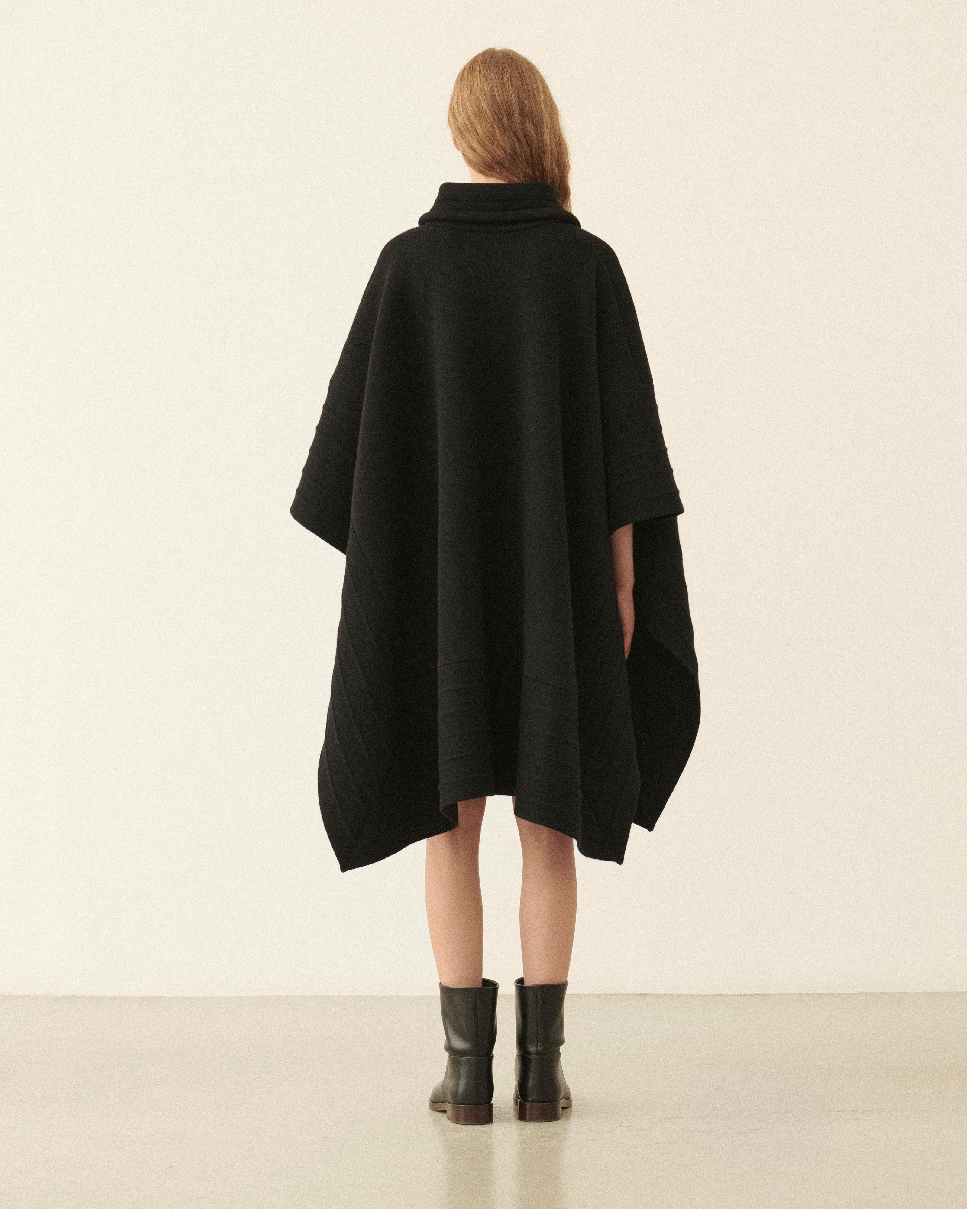 Francis Poncho in Wool and Cashmere, Black - Veronica De Piante