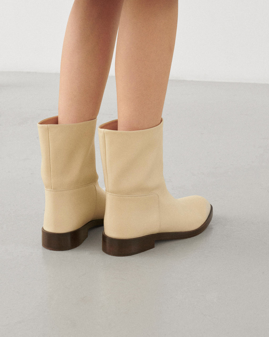 Margaux Ankle Boots in Leather, Limestone - Veronica De Piante