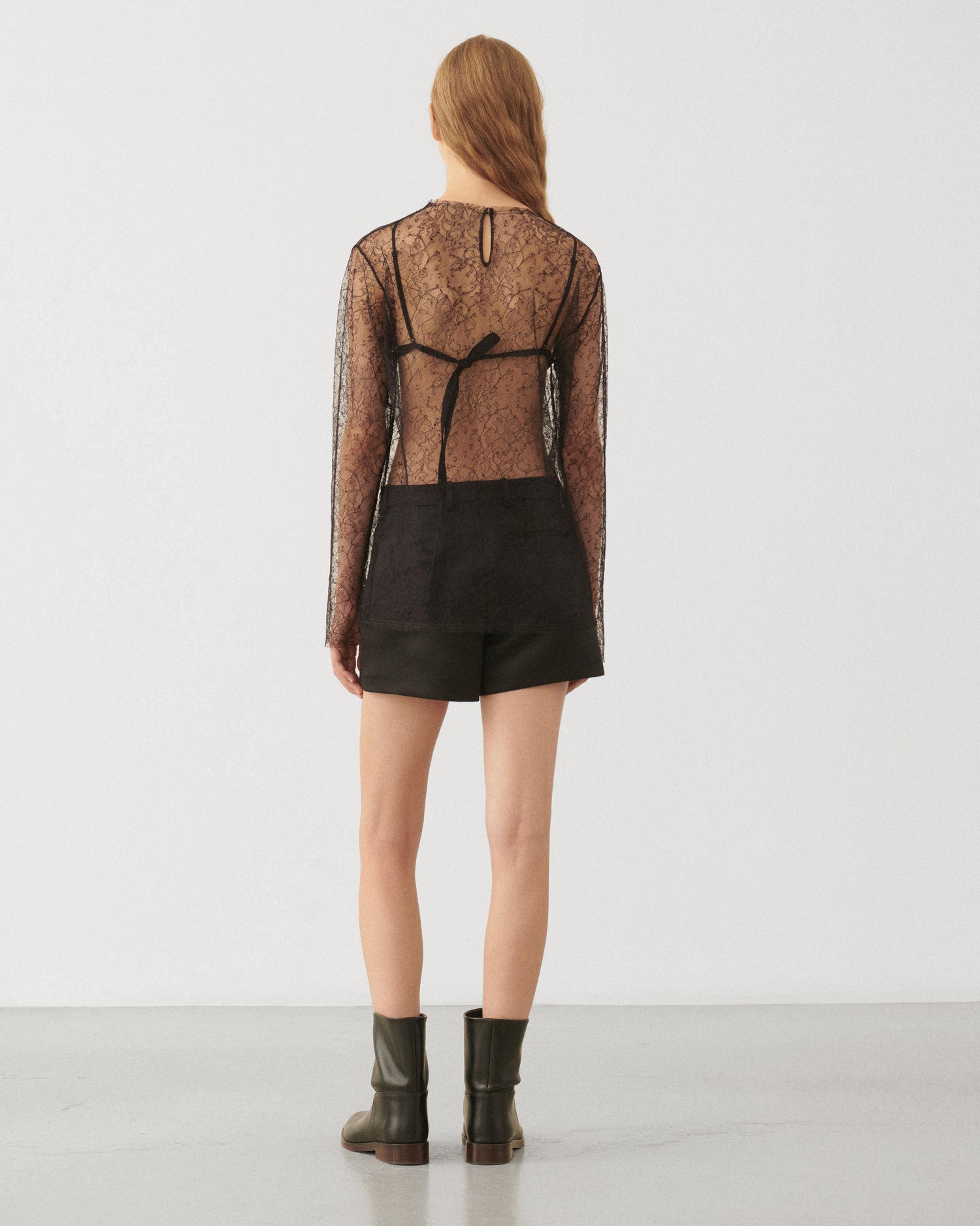 Isabel Tee in Lace, Black