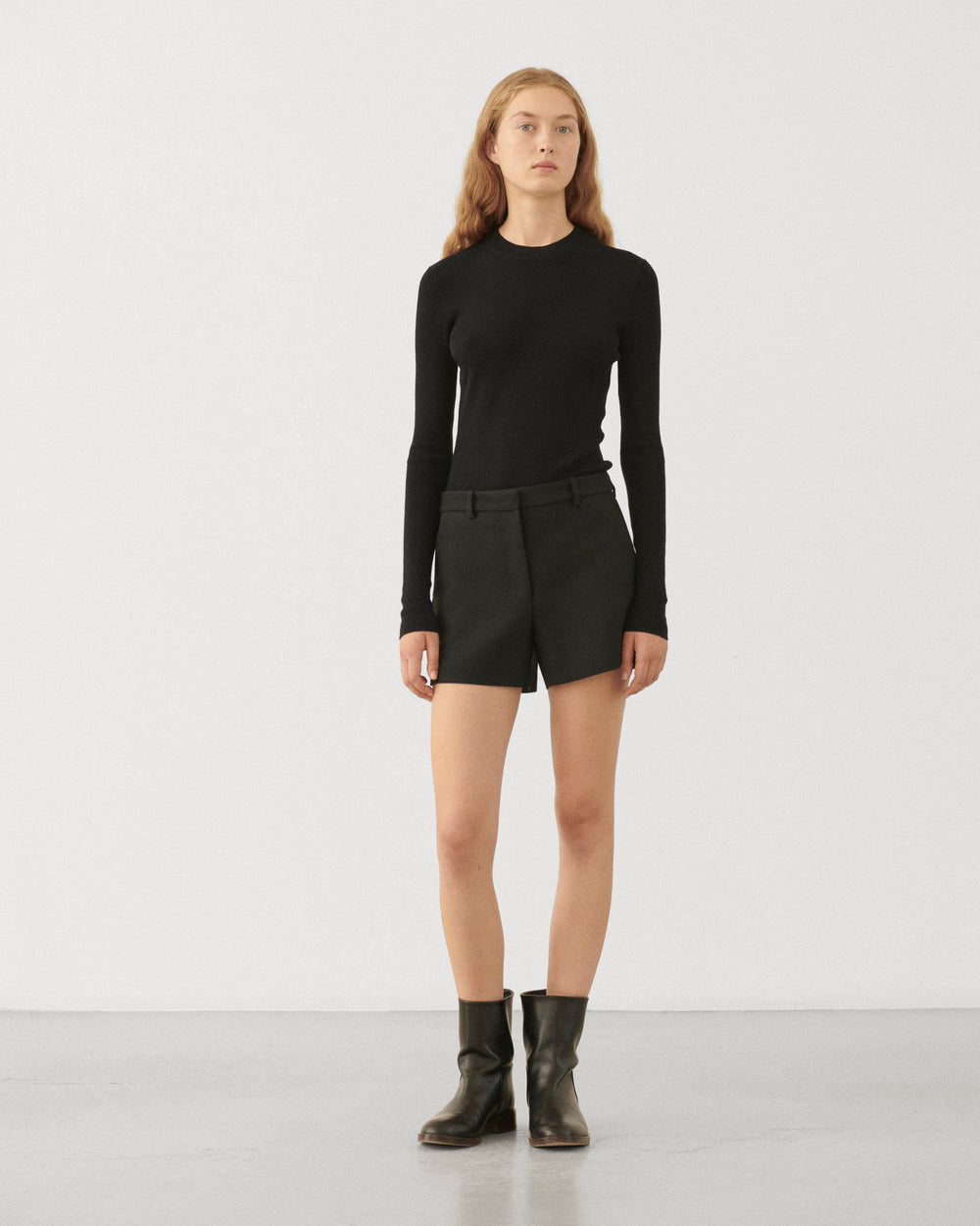 Ava Shorts in Wool Viscose, Black