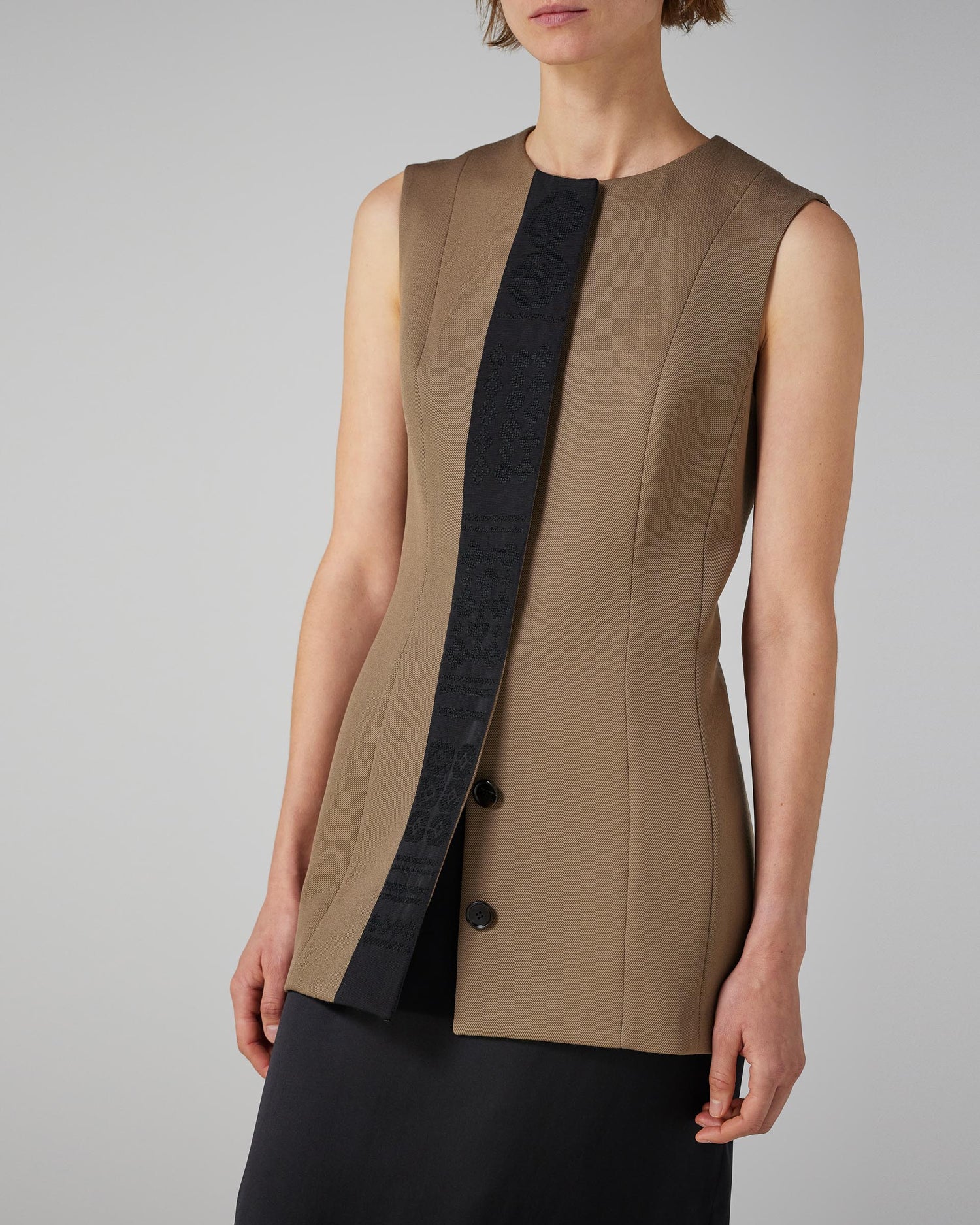 Gia Vest With SEP in Wool Twill, Mocha