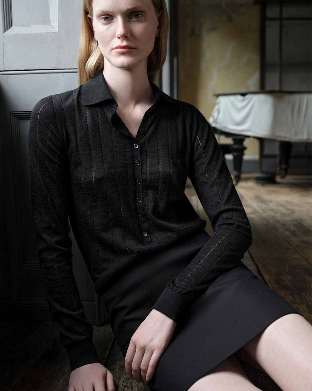 Cecily Miniskirt in Wool Viscose, Black