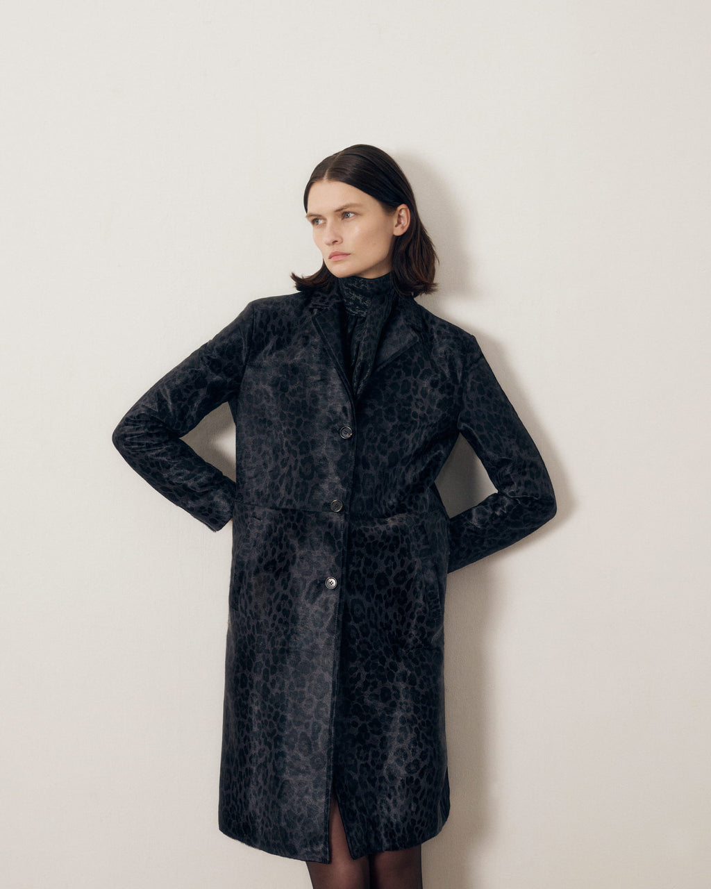 Gabriele Coat in Calf Hair, Dark Grey Leopard - Veronica De Piante
