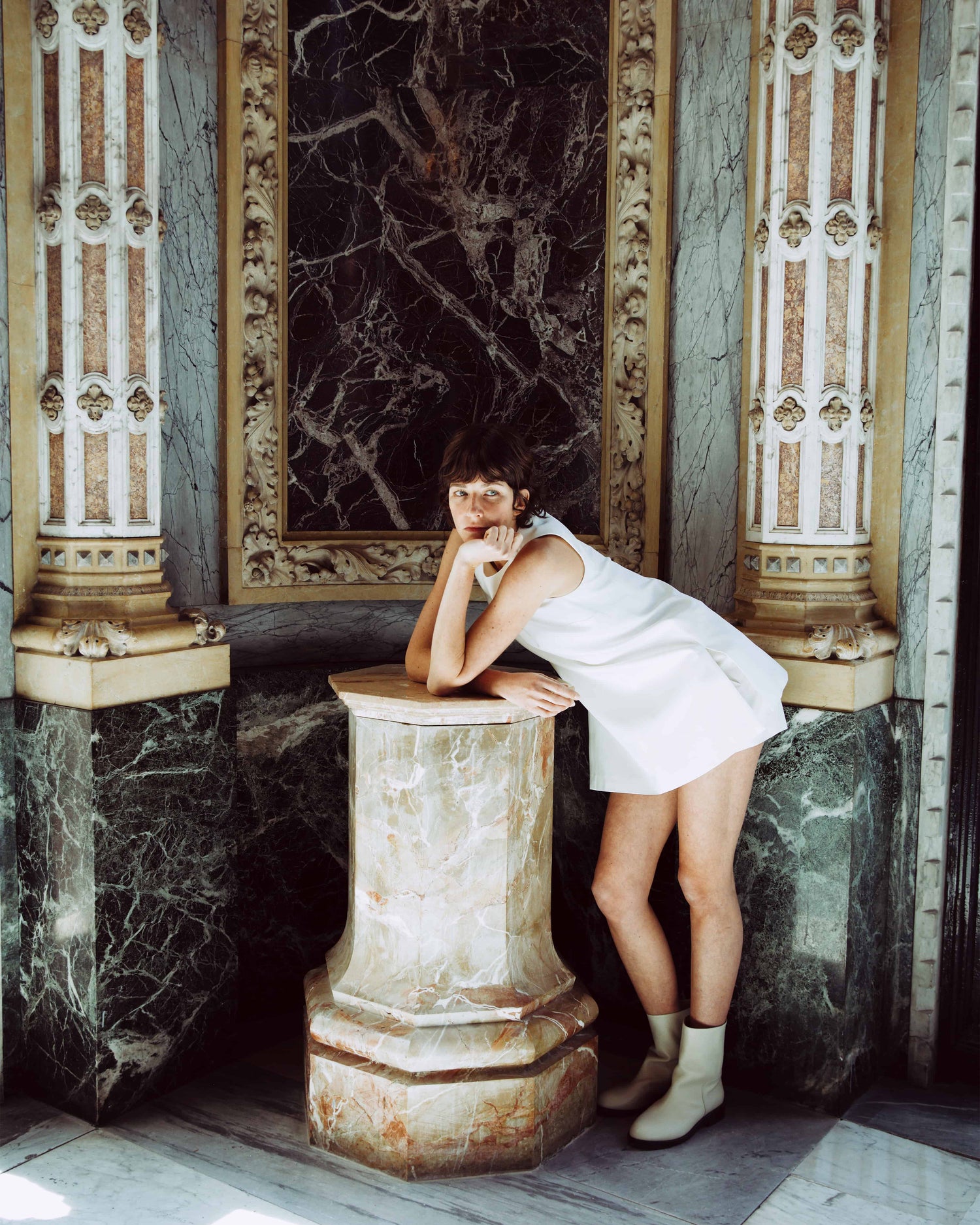 Belle Shorts in Silk, Off-White