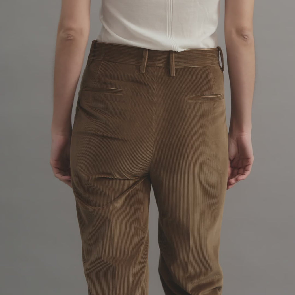 Taylor Trousers in Corduroy, Camel